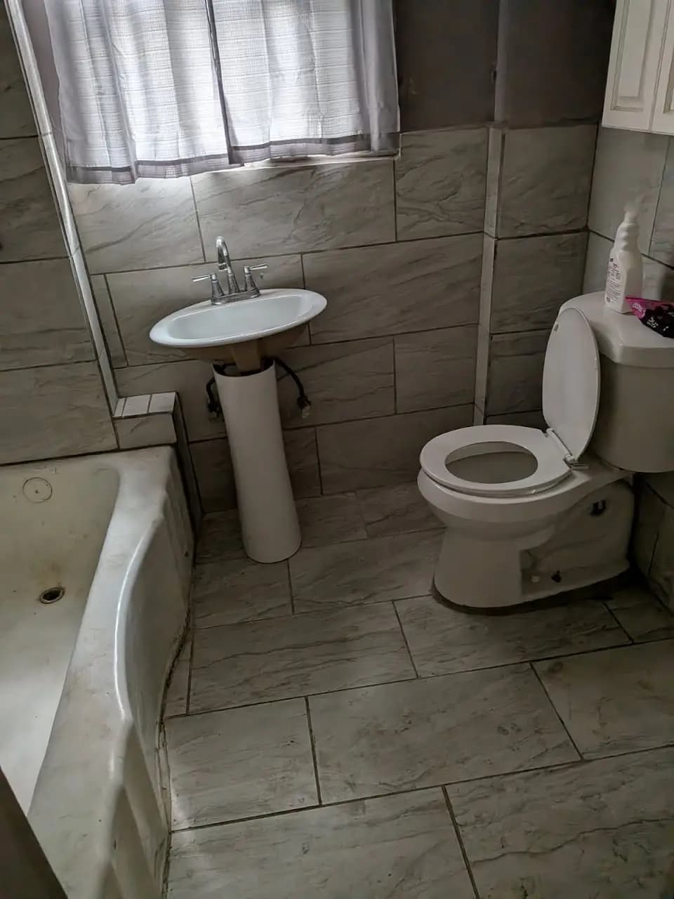 House for Rent | 2 Bed / 2 Bath | 924 Sq Ft